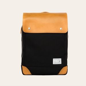 VENQUE Black & Leather Flatsquare Backpack